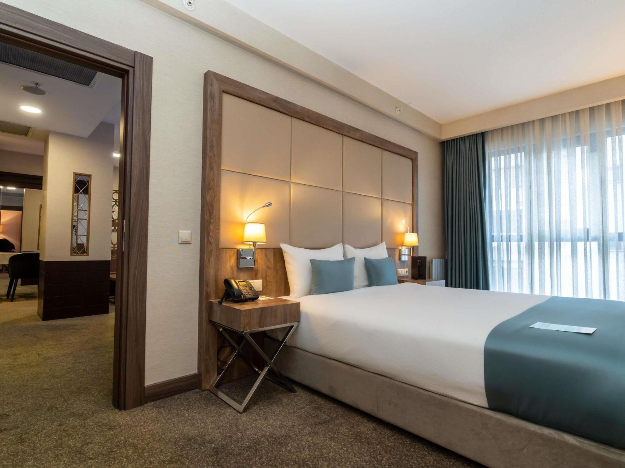 Hotel Ibis Styles Bomonti 4*